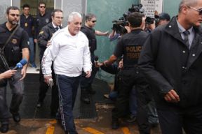 Resultado de imagem para Pizzolato e a multa: charges