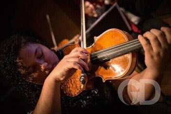 Lindi Mariani - violinista