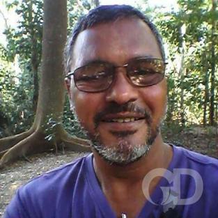 Tony bi&oacute;logo