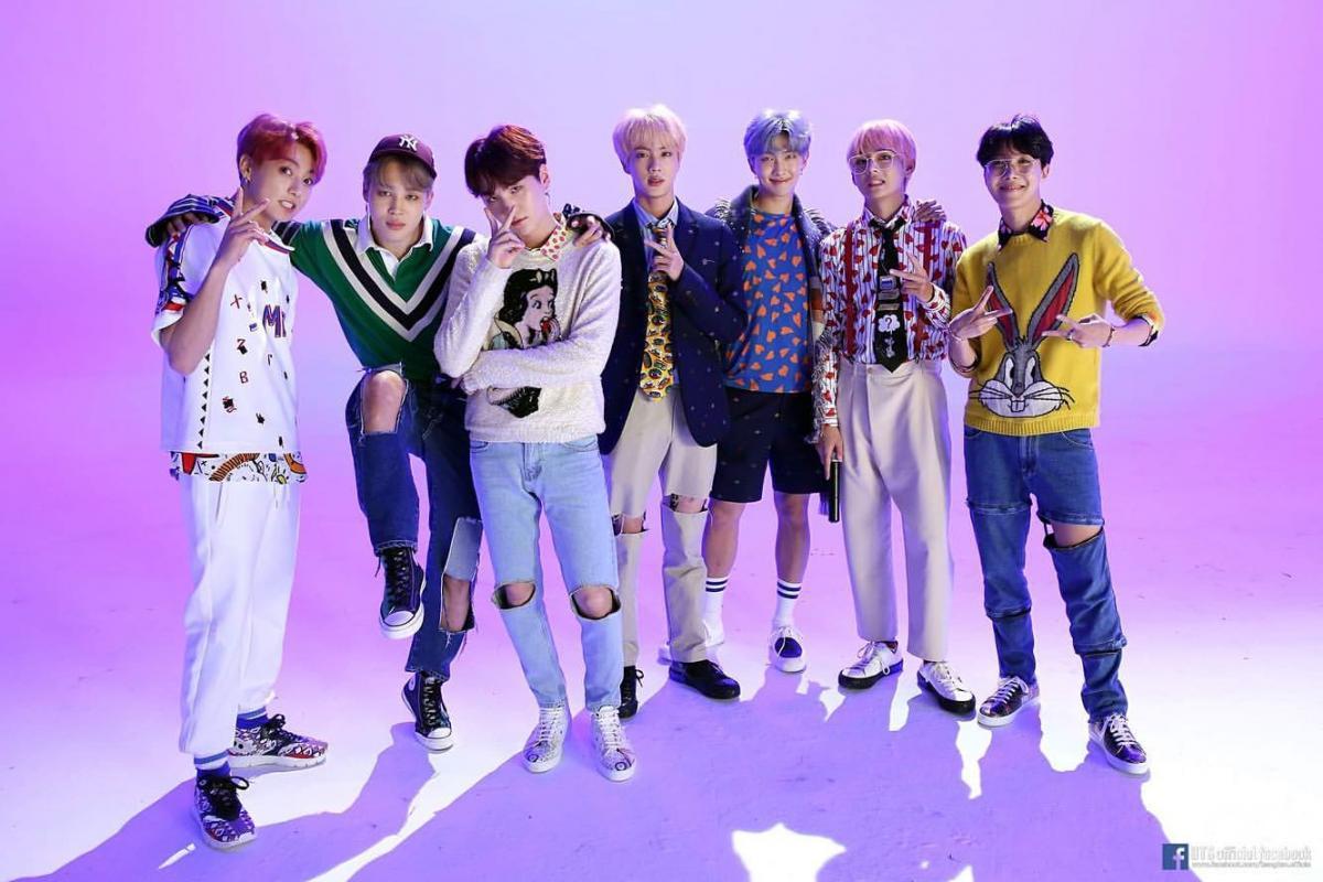 10star BTS- ̗̀ ( ˶'ᵕ'˶) ̖́- LINDO DEMAIS SABE 🖤🥵🥵 🎥 StandingNxt2JK (X/Twitter