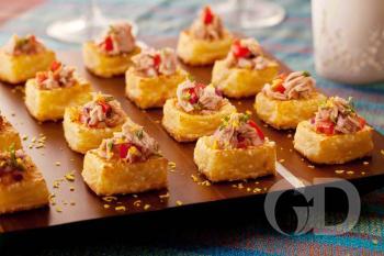 Dadinhos de tapioca assados com atum