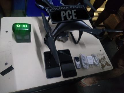 Drone é apreendido com celulares e carregadores na PCE