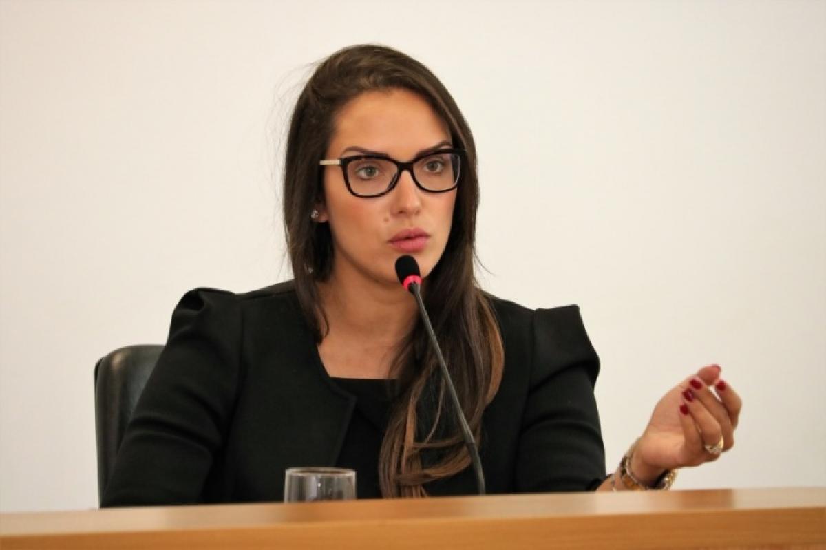 Projeto de Janaina Riva obriga escolas a reduzirem mensalidades