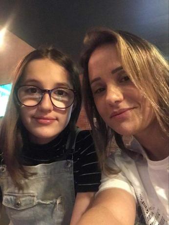 Isabele e a m&atilde;e