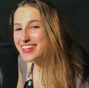 Isabele Guimar&atilde;es