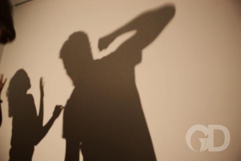 Mulher é agredida pelo marido e sogro que ainda a ameaça - Vimarsana News