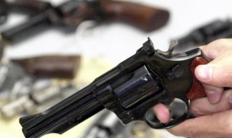 Homem morre vítima de bala perdida em assalto no centro de SP - Vimarsana News