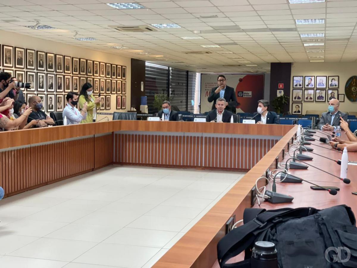 Governador Mauro Mendes diz que vai tomar medidas contra professores que não retornarem à sala de aula Governador Mauro Mendes diz que vai tomar medidas contra professores que não retornarem à sala de aula