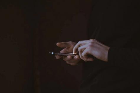 Criminosos aplicam 'golpe da 3ª dose' para clonar celular - Vimarsana News