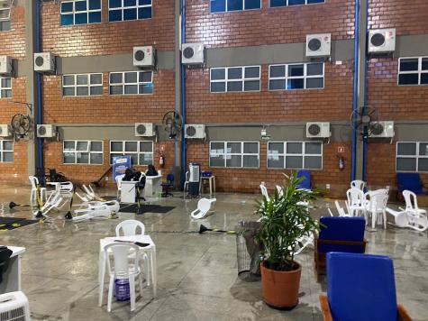 Temporal derruba parte da estrutura do centro de vacinação em VG - Vimarsana News