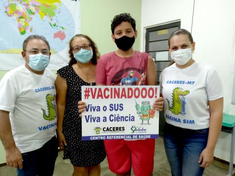 Cáceres vacina adolescentes a partir de 15 anos - Vimarsana News