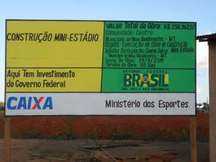 Obra parada Nova Bandeirantes