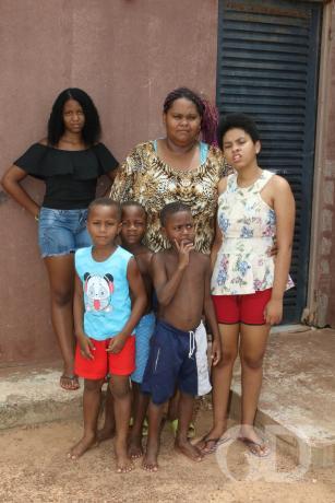  Fabiana Gomes e fam&iacute;lia