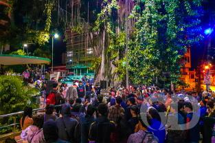 P&uacute;blico da batalha