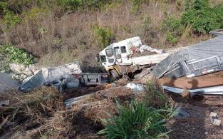 Acidente entre carreta e caminh&atilde;o em Diamantino
