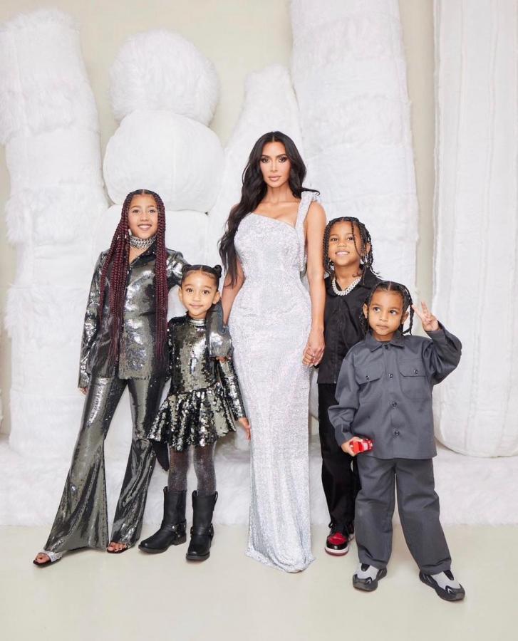 Kim Kardashian é criticada após mostrar filha North West de 9 anos