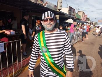 carnaval 2023 chapada fantasiado lula