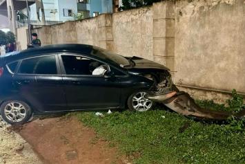 Assalto em Cuiabá - Bandido pendurado 1