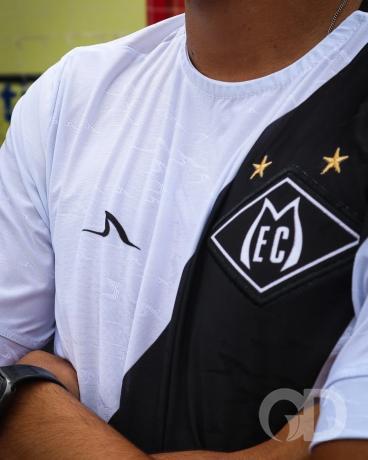 camiseta e torcida mixto