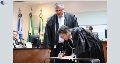 Desembargador toma posse como juiz-membro substituto do Tribunal ...