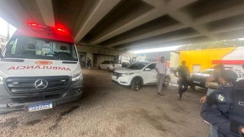 Homem em situação de rua atropelado ao dormir embaixo de carro, VG 