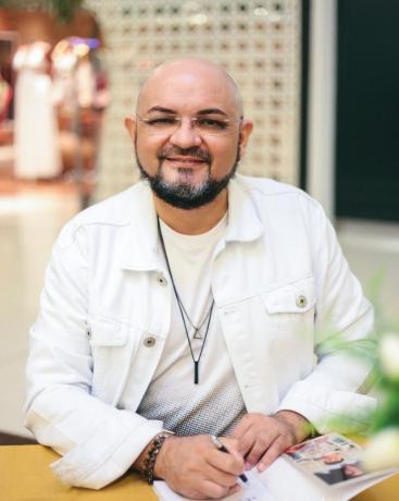 Jair Donato, escritor, livro editora Umanos 