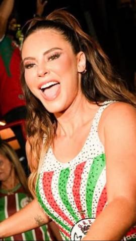 Montagem - Reprodução/Instagram/@paollaoliveirarea