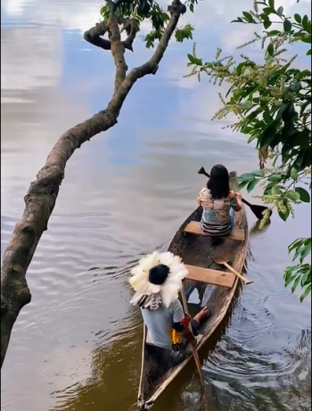 Passeio de canoa 