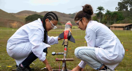 Olímpiada de astronomia e foguete
