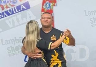 CASAL DAN&Ccedil;ANDO 
