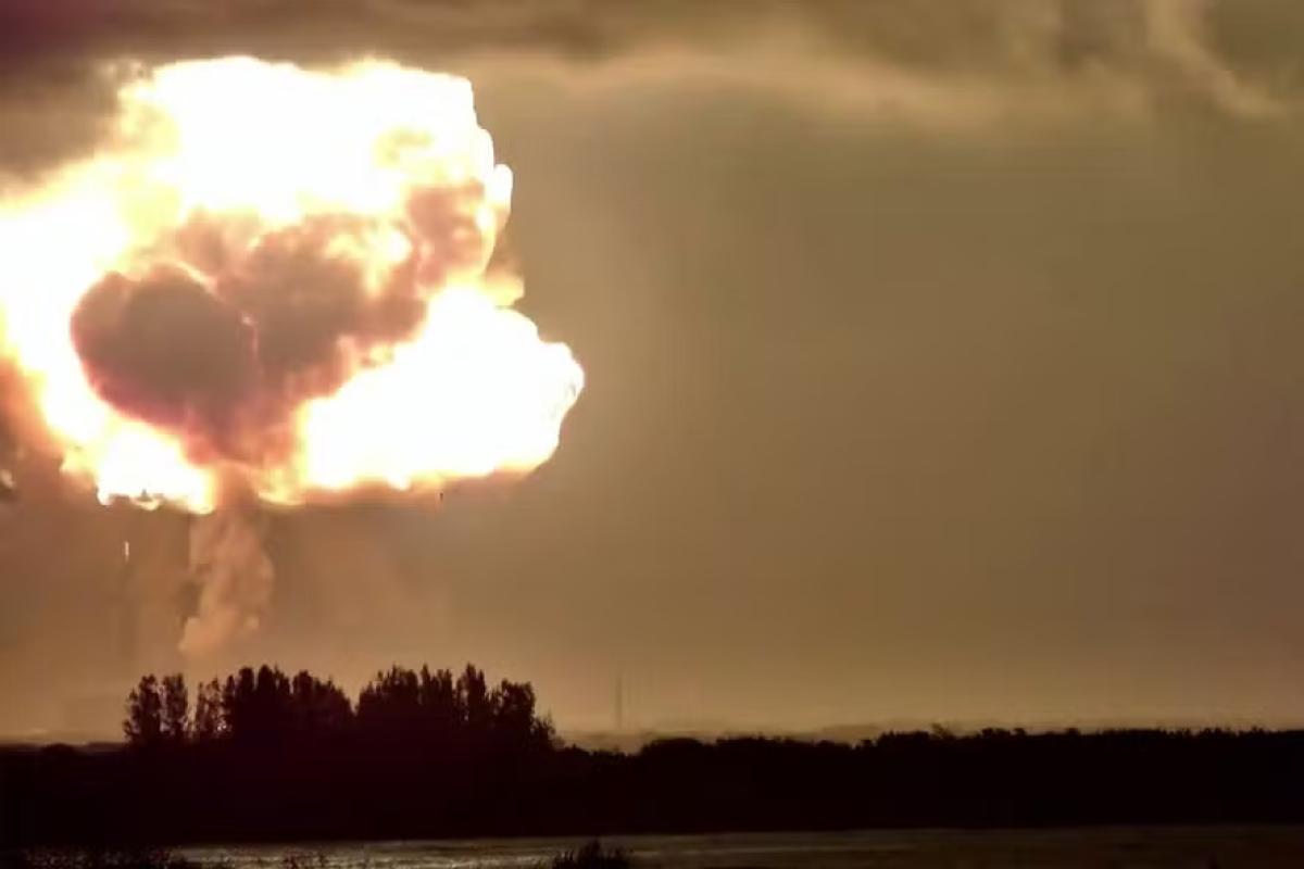 Veja o momento em que foguete da Blue Origin explode durante teste