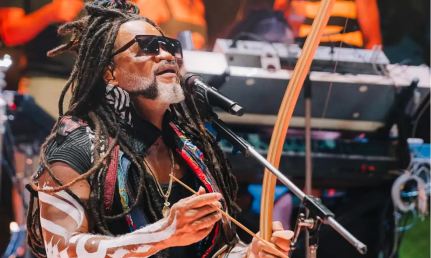 Reprodução @Carlinhosbrown