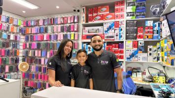Luiz, esposa e filho - Hey Conect