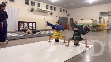 &Aacute;gape Cia Break - projeto de dan&ccedil;a
